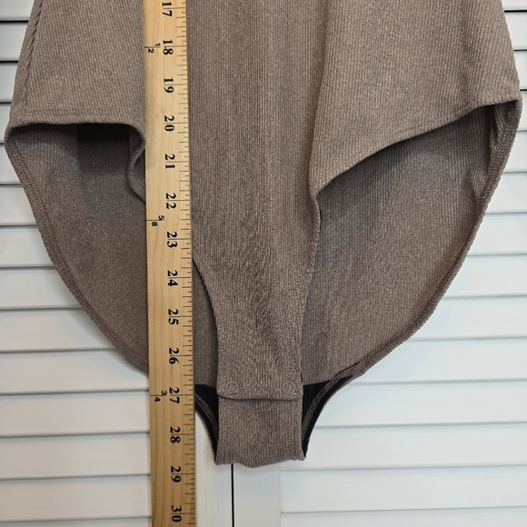 GIRLFRIEND COLLECTIVE Vivien‎ Bodysuit Taupe Brown Long Sleeve Mock Neck Large - Picture 10 of 10